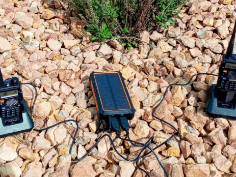 Solar power charging Baofeng radio