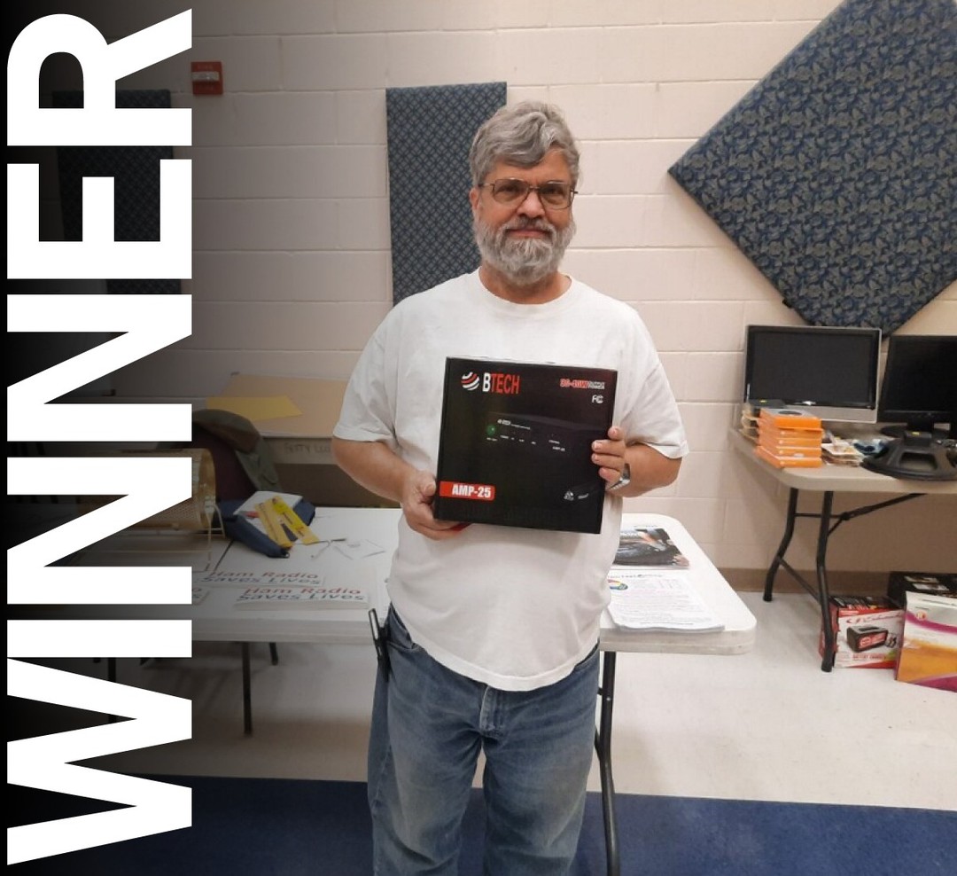 Congrats to the winner of the Delmarva Amateur Radio & Electronics Expo. He went home with an BTECH AMP-U25D. Share with us your favorite HamFest or BTECH gear. 

#hamfest #giveaway #winner #prize #baofeng #btech #radio #amateurradio #adventure #travel #expo #hamradio